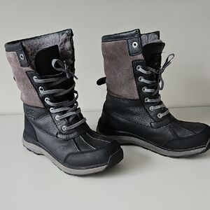 UGG Adirondack III - Black and Gray Waterproof Boots - 1095141 - Womens 7